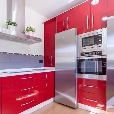 4 Bedroom In *