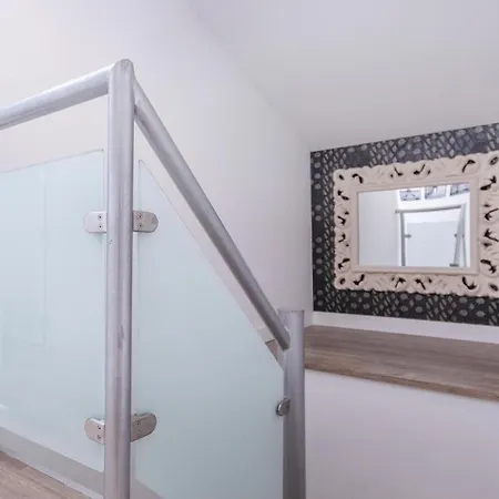 4 Bedroom In