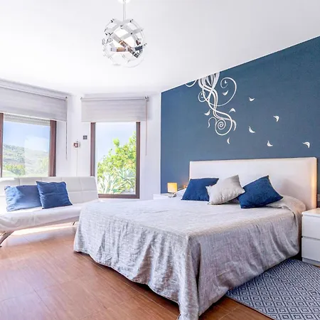 4 Bedroom In Dom wakacyjny Cómpeta