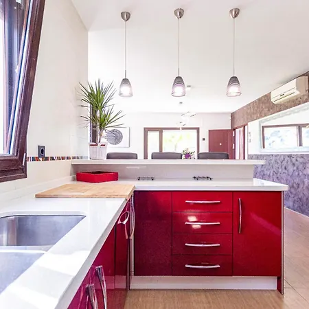 Dom wakacyjny 4 Bedroom In Cómpeta